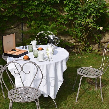 ブールジュ Au N°1 Bed & Breakfast エクステリア 写真